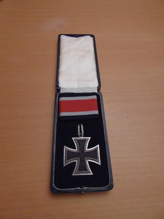 3821 Juncker Etui mit Kreuz 14